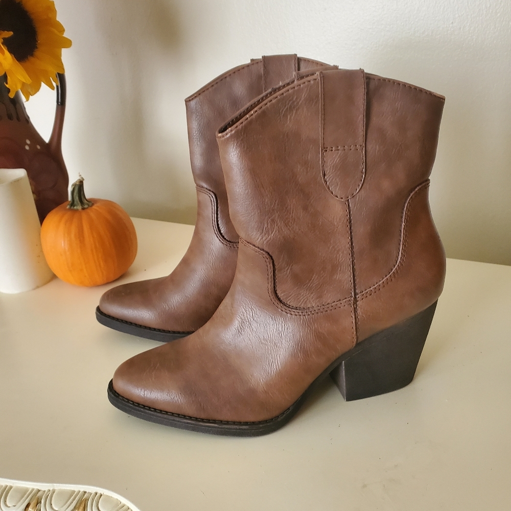 Madden Girl western style boots